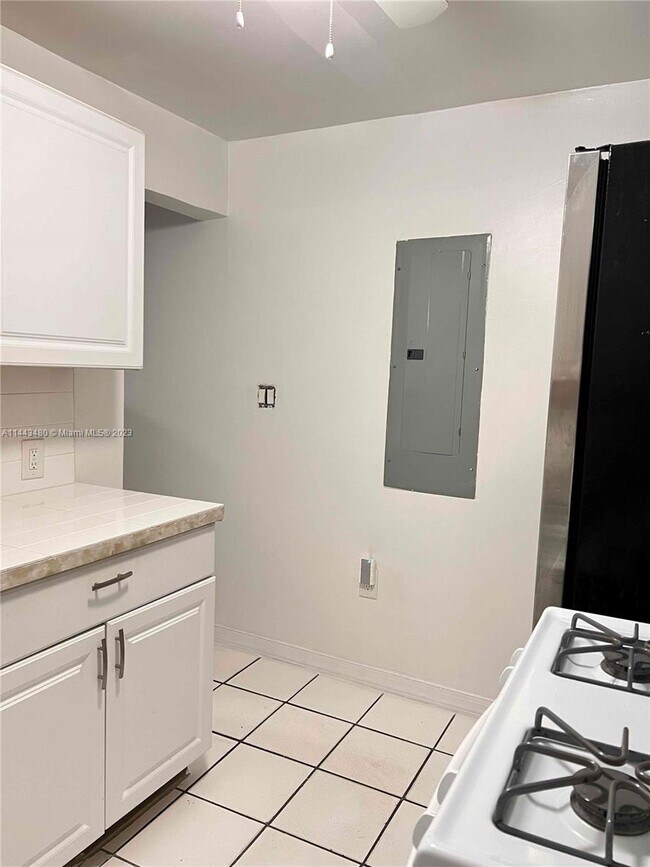 Foto del edificio - 3101 NW 28th St