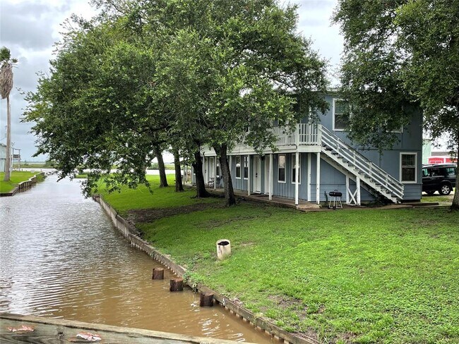 Building Photo - 5202 County Rd 469