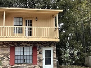 Building Photo - 106 Kimeran Ln