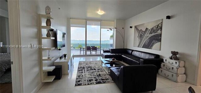 Foto del edificio - 7901 Hispanola Ave