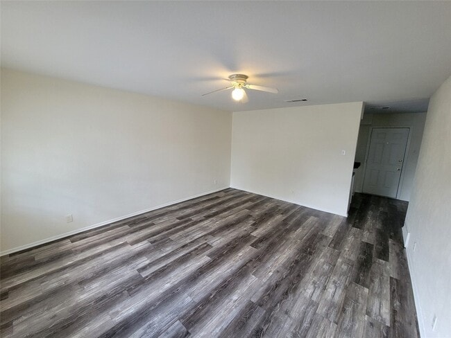 Building Photo - 11117 Erich Dr