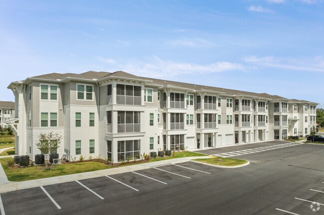 Building Photo - The Griffon at Vero Beach