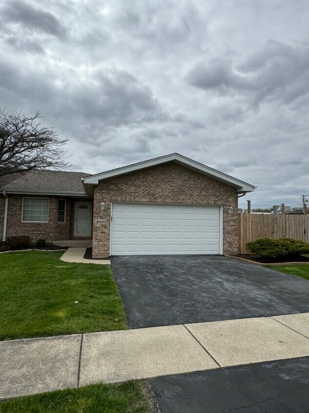 Foto principal - 3420 Ronald Rd