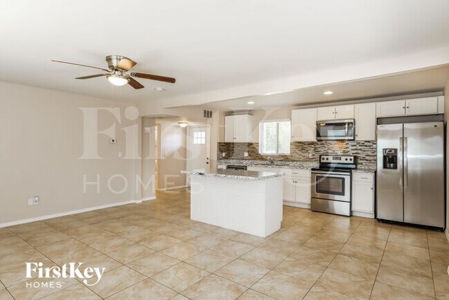 Foto del edificio - 6013 W Marlette Ave