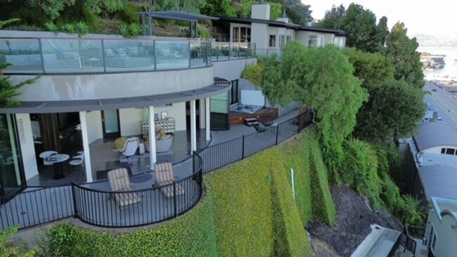 Building Photo - Luxurious Sausalito Breathtaking View Masterpiece! 4BR/3.5BA Home + 1BR/1BA Guest House! Parking!...