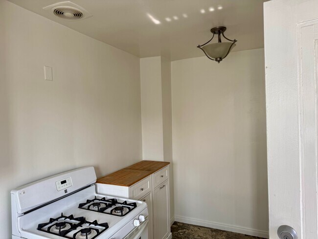Foto del edificio - 5424 Vantage Ave
