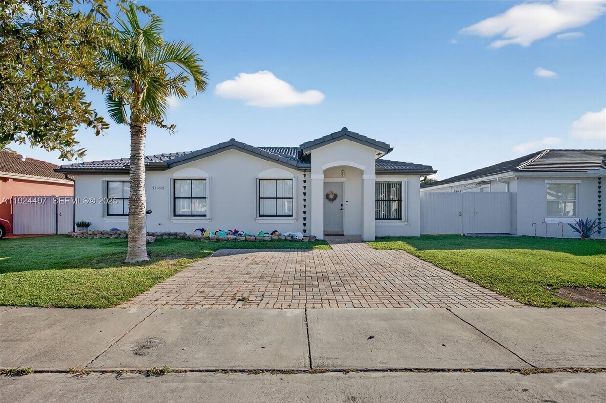 Foto principal - 11352 SW 245th St