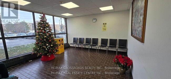 Building Photo - 45 Sunrise Ave