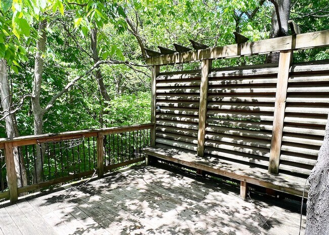 Building Photo - 3263 Bishop St