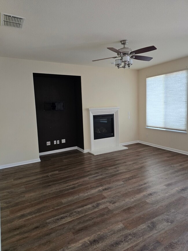Building Photo - 424 Leighton Ct