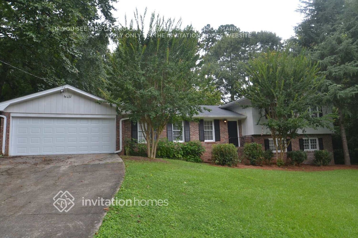Foto principal - 3098 St Helena Dr
