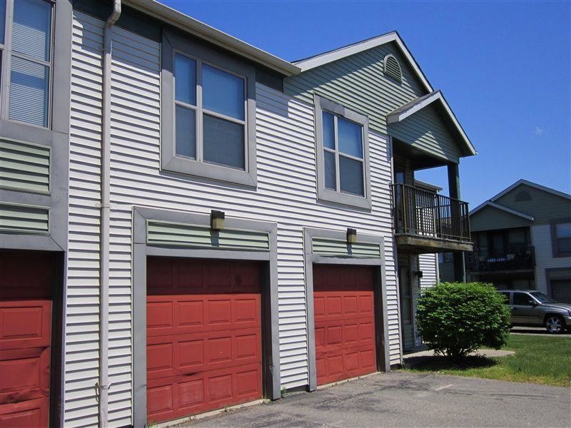 Garages - Avon Park Apartments & Townhomes