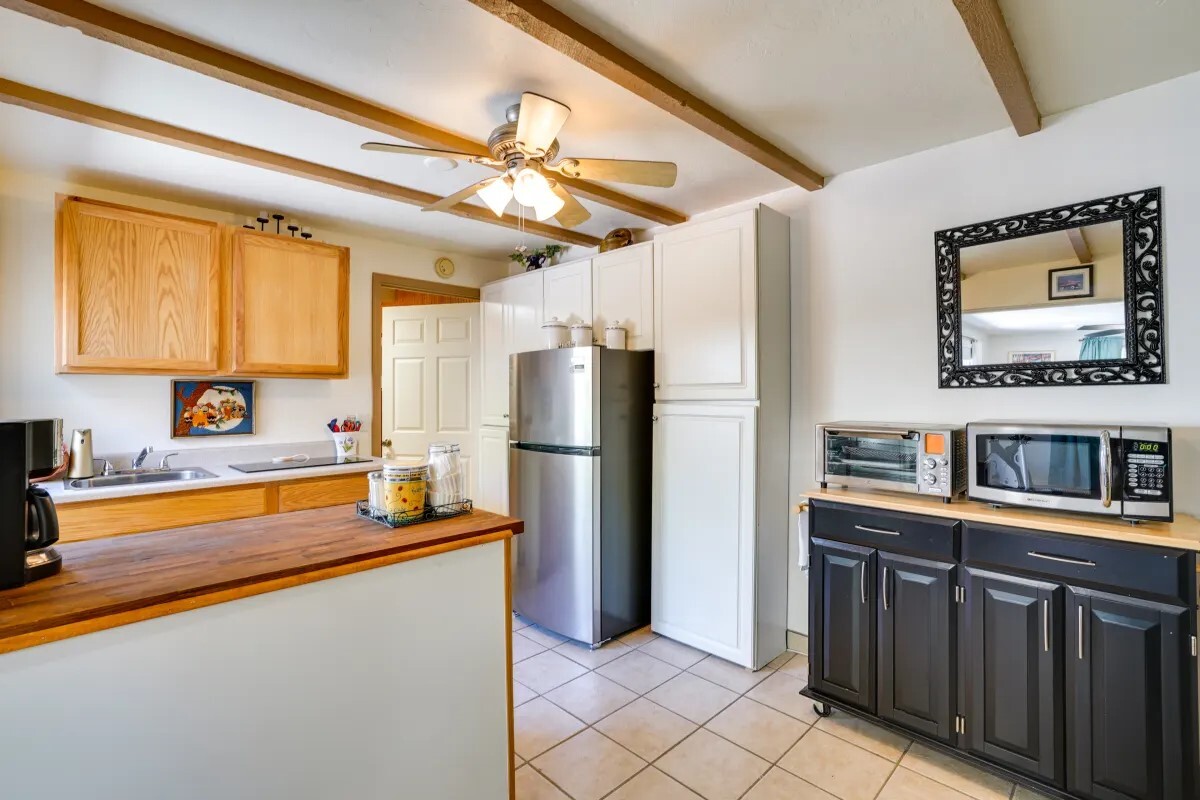 Kitchen/Dining Room - 132 E Los Arcos