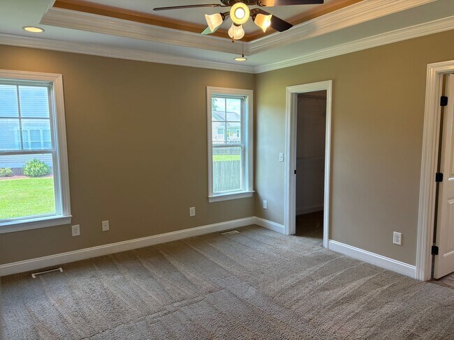 Building Photo - 200 Stillwater Creek Dr