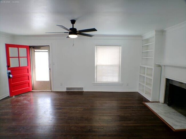 Foto del edificio - Beautiful 4 bedrooms and 2 baths home located on N Spruce Ave in Kansas City,MO conveniently off ...