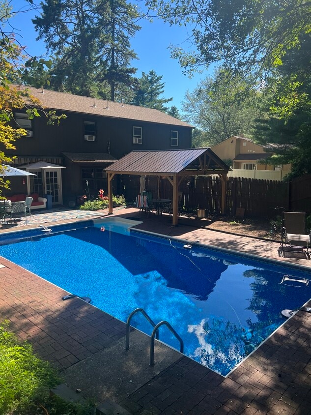 Foto principal - 83 Snowberry Rd