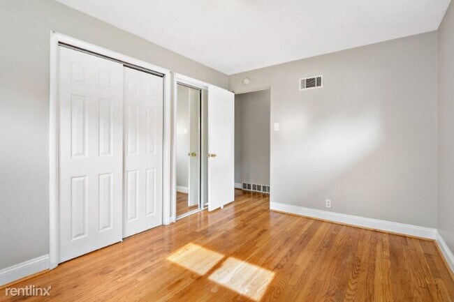 Building Photo - 2 br, 1 bath House - 7558 Shaftesbury Ave