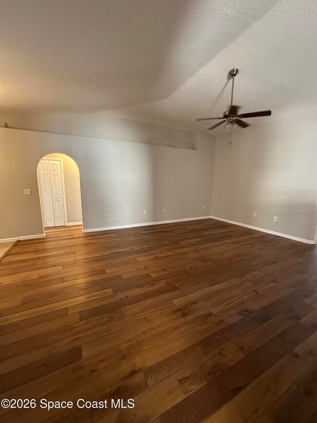 Foto del edificio - 5070 Spinet Dr