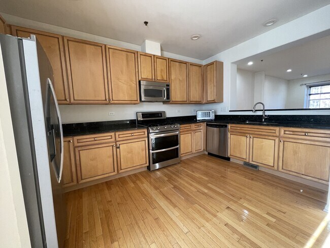 Foto del edificio - 4702 N Lamon Ave