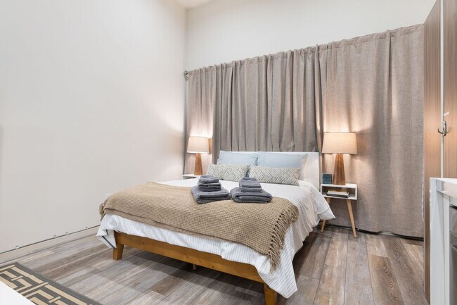 Foto del edificio - 3615 2nd Ave NW