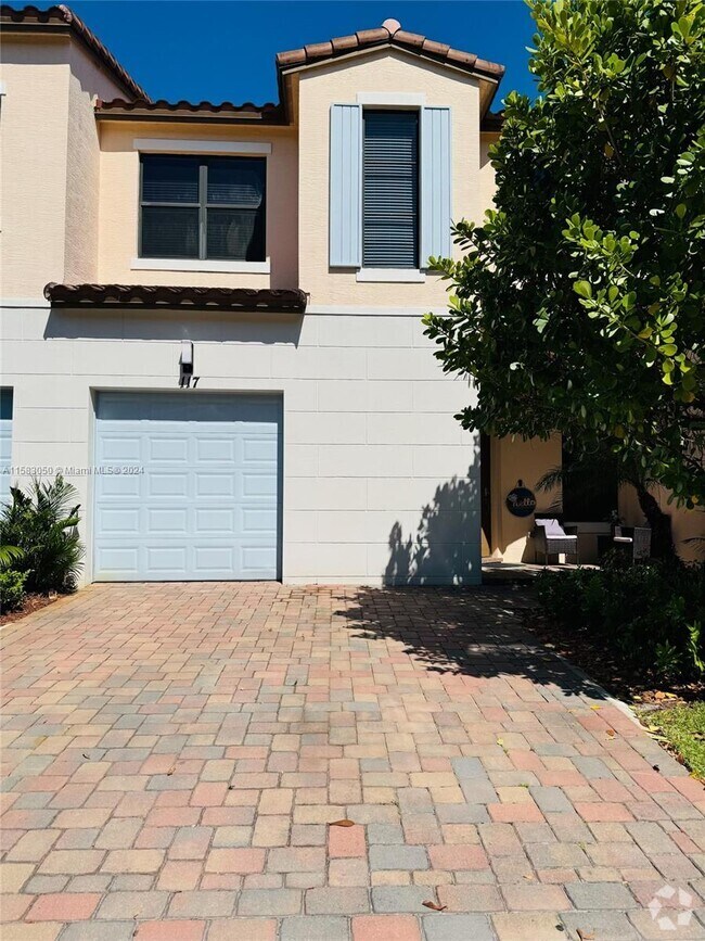 Malibu Bay Condominiums Apartments for Rent Pembroke Pines, FL 1