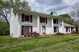 Building Photo - 515 Hobnail Cir