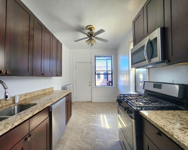 Foto del edificio - 6405 N Glenwood Ave