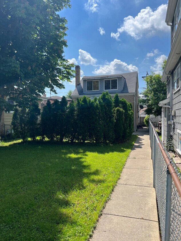 Primary Photo - 7819 W Forest Preserve Ave
