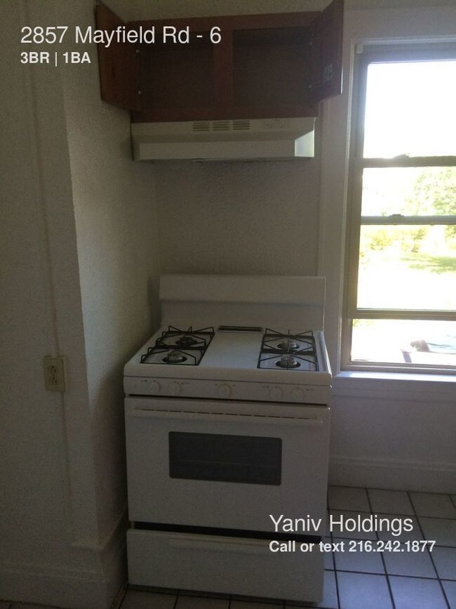 Foto del edificio - 2857 Mayfield Rd