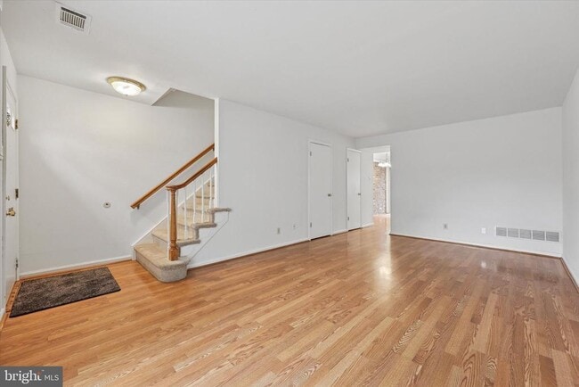 Building Photo - 128 Macklenberg Dr