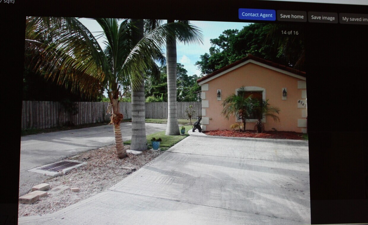 Foto principal - 4743 Clemens St