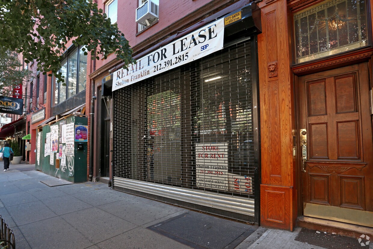 Building Photo - 180 Bleecker St