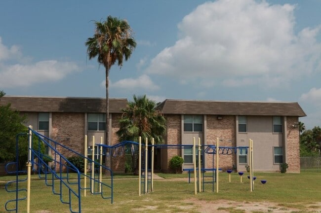 Building Photo - 2735 Rockwell Dr