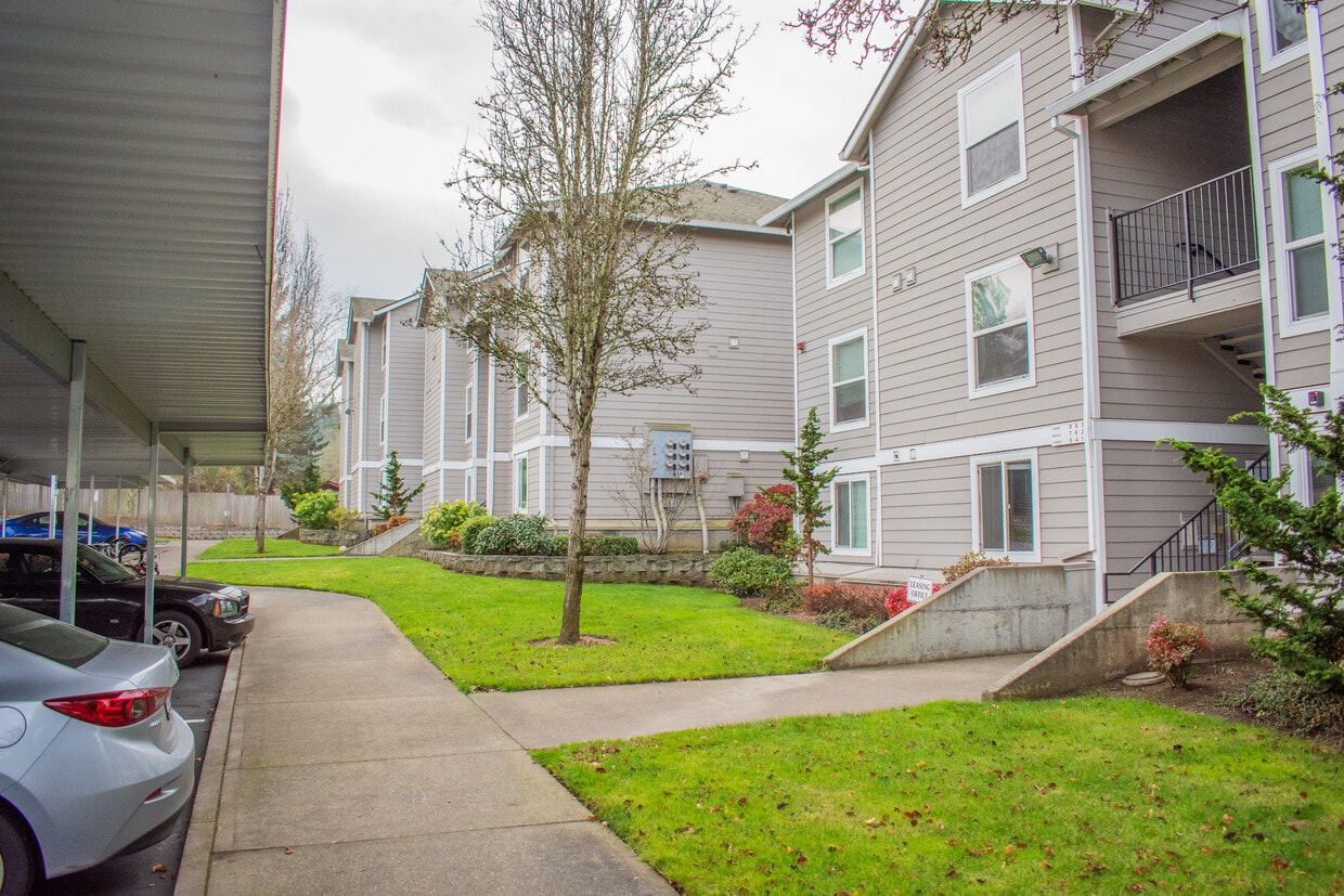 Primary Photo - 18619 SW McClarey Dr