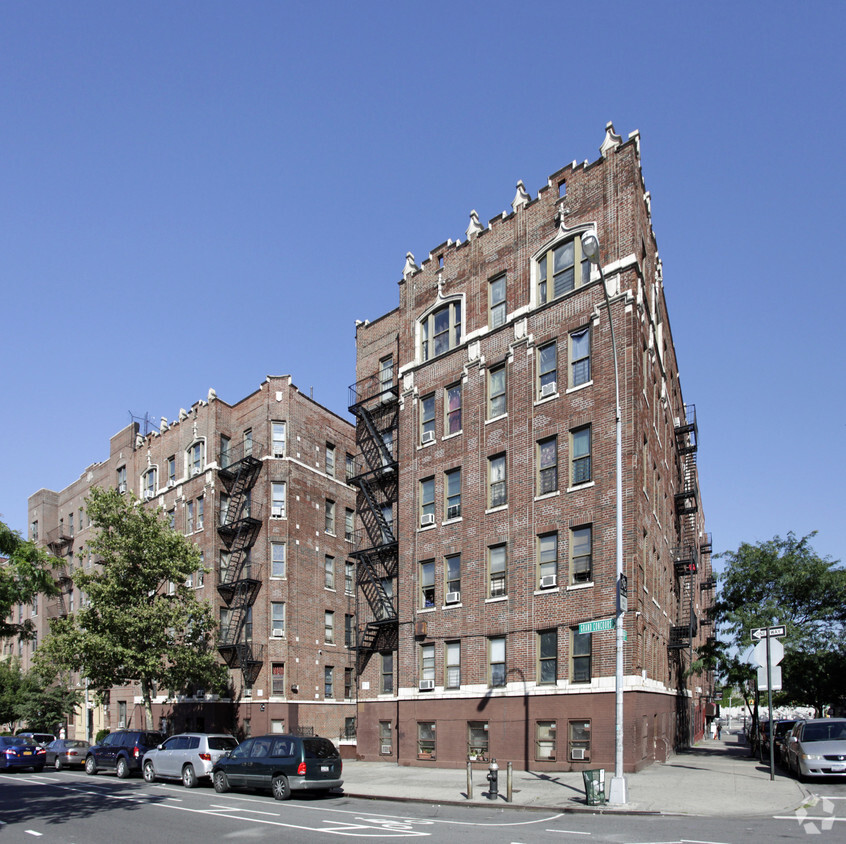 Foto principal - 2917 Grand Concourse