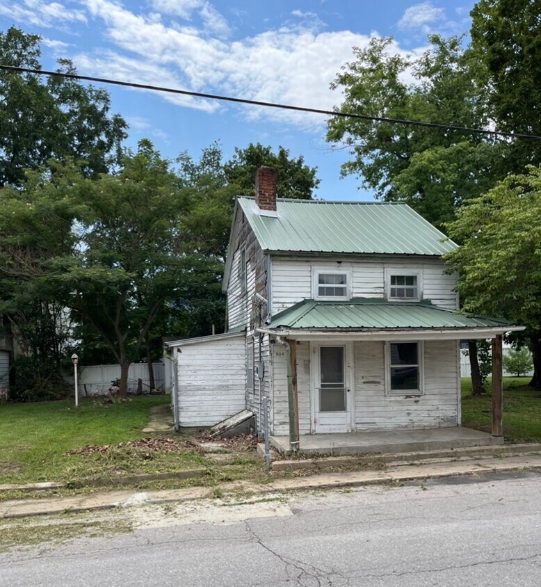 804 Market St, Ste. Genevieve, MO 63670 House Rental in Ste