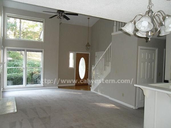 Building Photo - Nice and Sweet Home