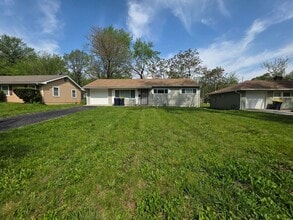 Building Photo - 7820 E 113th Terrace