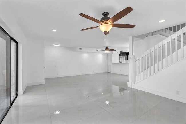Building Photo - 3896 Meadow Ln