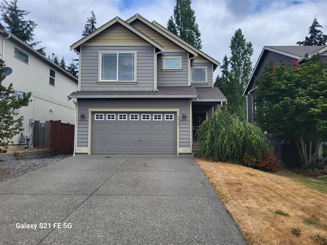 Primary Photo - Beautiful 3 Bed 2.5 Bath Home in South Hil...
