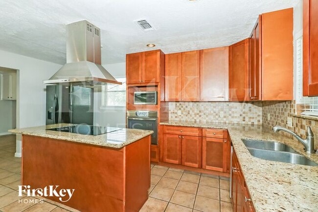 Building Photo - 4702 Hickory Downs Dr