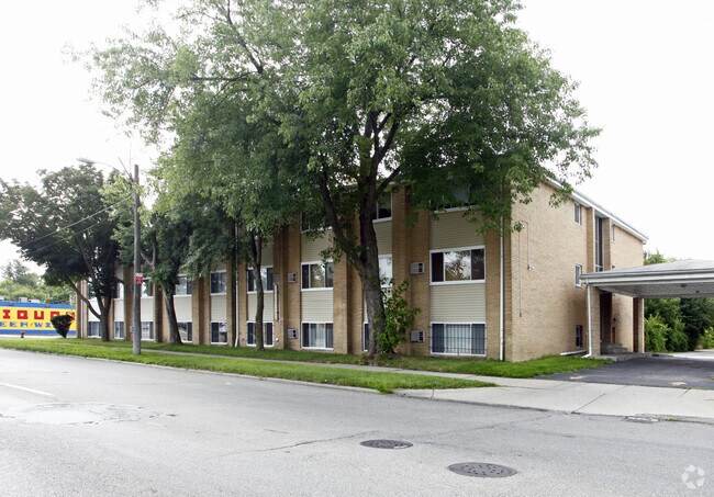 Building Photo - Whitney Arms