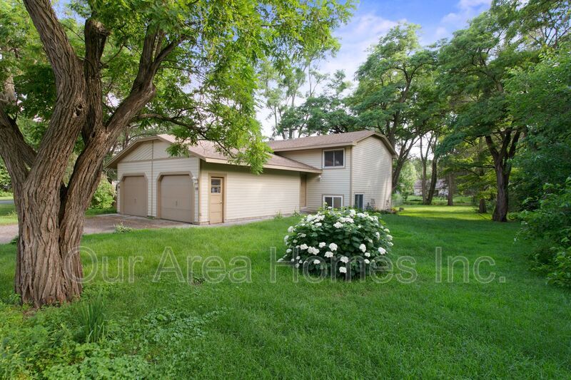Primary Photo - 18 Sunset Dr E