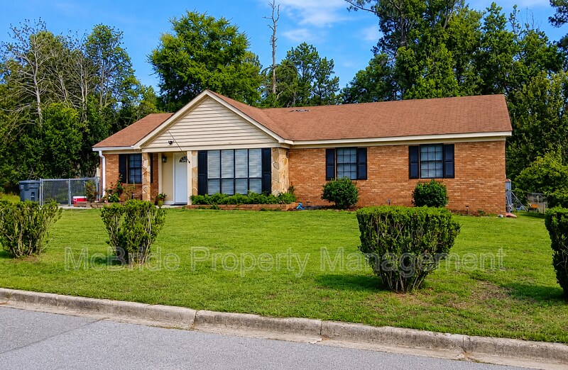 Foto del edificio - 4409 Roxbury Dr