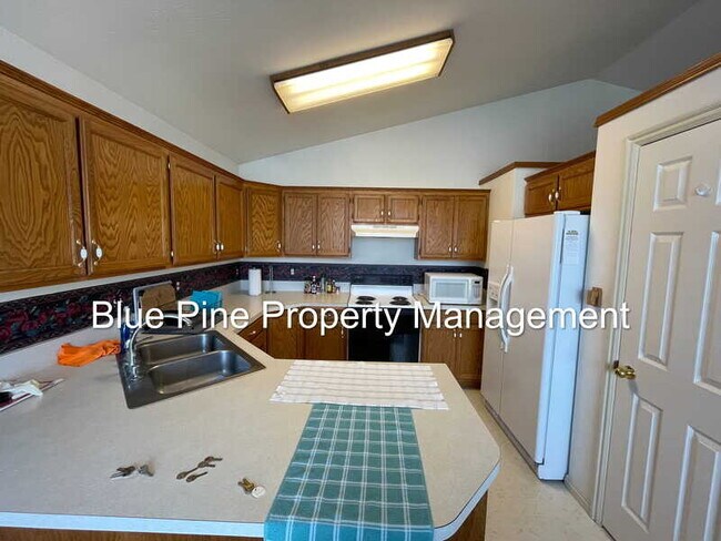 Building Photo - 3705 Spring Creek Dr