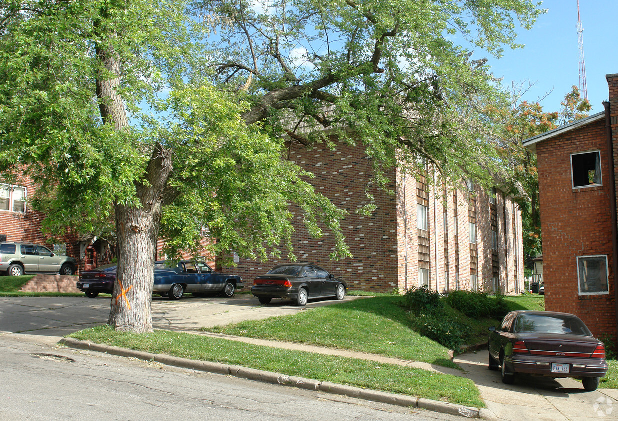 Foto del edificio - University Court