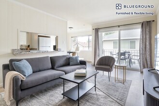 Building Photo - 837 Cowper St