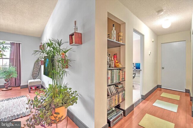 Building Photo - 18 Feiler Ct