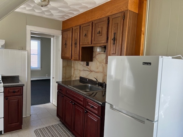 kitchen - 192 Webster Ave