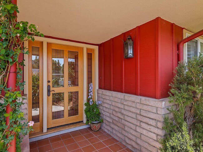 Building Photo - 3622 Capri Dr